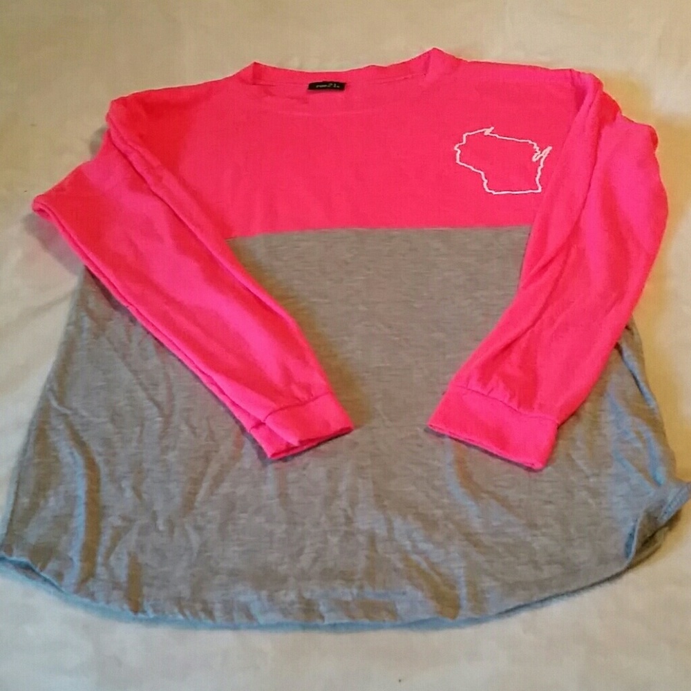 Rue 21 "Wisconsin" tshirt